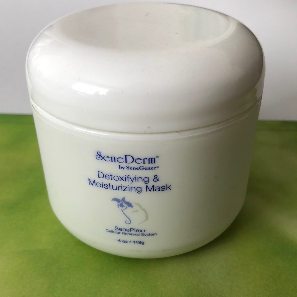 Detoxifying & Moisturizing Mask senegence